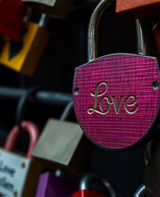 Say “I Love You” in Paris: A Romantic Valentine’s Day Getaway